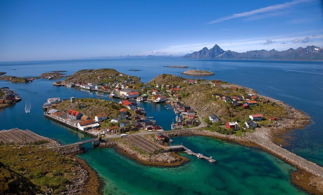Heimbrygga Restaurant & Accommodation Skrova エクステリア 写真