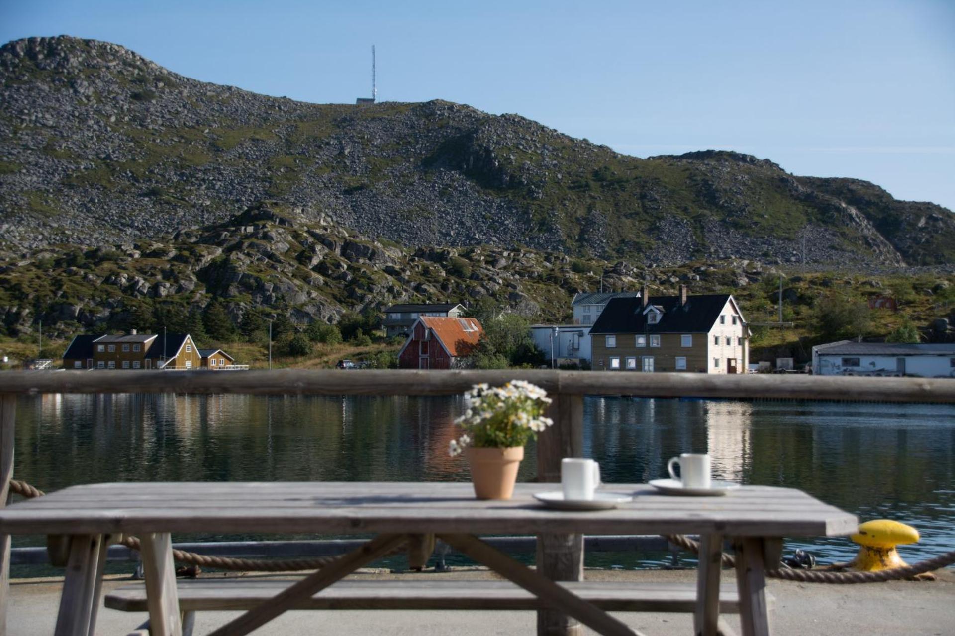 Heimbrygga Restaurant & Accommodation Skrova エクステリア 写真