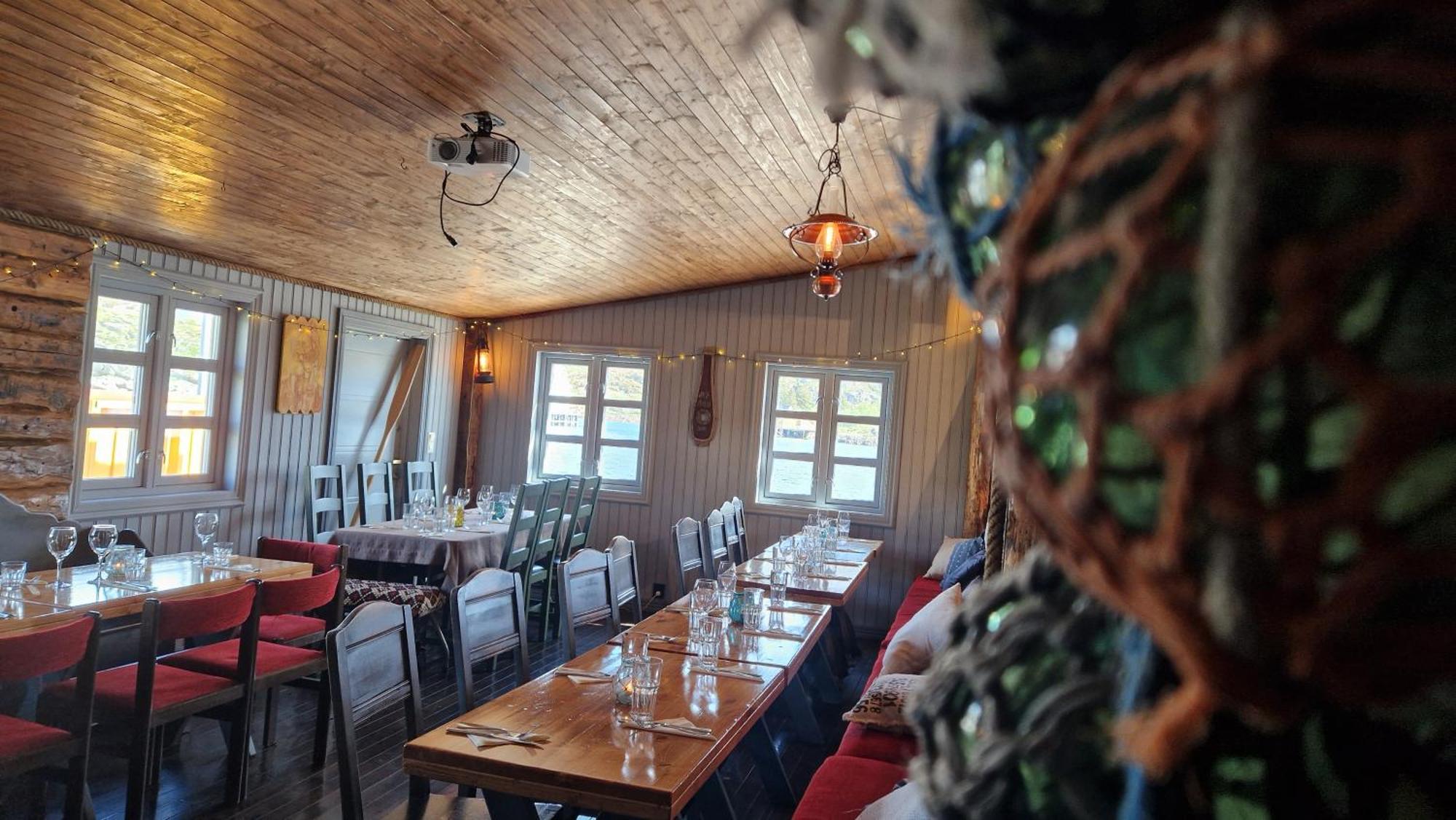Heimbrygga Restaurant & Accommodation Skrova エクステリア 写真